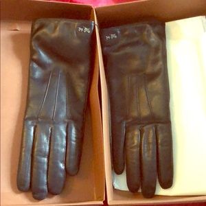 Brand new leather black coach fitted gloves
